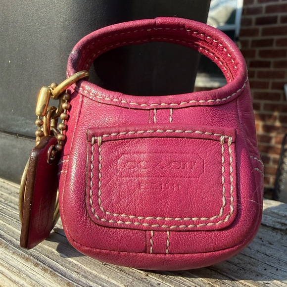 Live Show Notification Coach and more - Picture 3 of 11